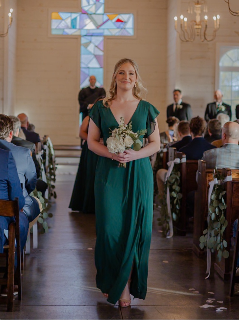 David's Bridal Junioer Green V-Neck Flutter Sleeve Bridesmaid Dress